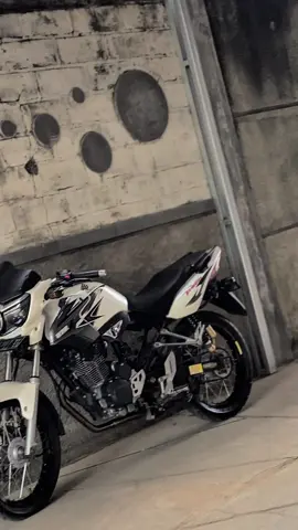 Bersyukur tapi pengen GL ki 😮‍💨😁#CapCut #fypシ゚viral #vyp #viraltiktok #viralllllll #tiger2000 #tigerpc #tigergank #gl200 #tigerrevo #nyeni #vidioviral #konten #trenviral #vypシ #viral_video #follower #fyp #tren #cinematic 