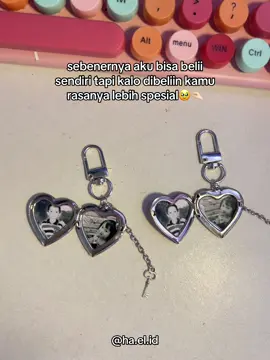 keychain 15 ribuann 🩷🤏🏻 order cek dibioo #keychain #viralvideo #xybca #kadopacar #fyp 