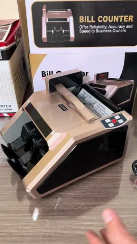 Review Mẫu Máy Đếm Tiền Mini Sử Dụng Pin Liên Tục Lên 4h. Tốc độ đếm nhanh, chuẩn, Độ Bền Cao #maydemtienpin #maydemtiensudungpin #maydemtiendemtrenoto #maydemtiendemvungsau 