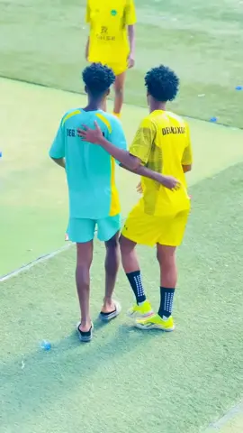 Rer Garissa Lacibintas mala xasusta🙏🏿❤️⚽️#garissatiktokers💢🥰💖💥💦 #footballtogether @yano de talented @KOKO 🇸🇴 