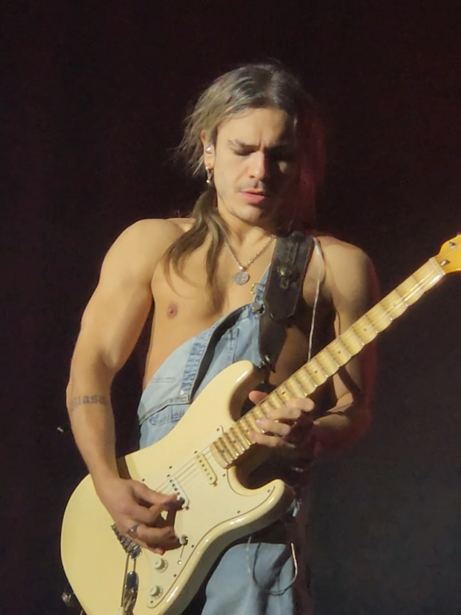 no bueno el solo de bajos instintos @Patricio Sardelli @Airbag Oficial #airbag ##airbagoficial #patriciosardelli #patosardelli #bajosinstintos 