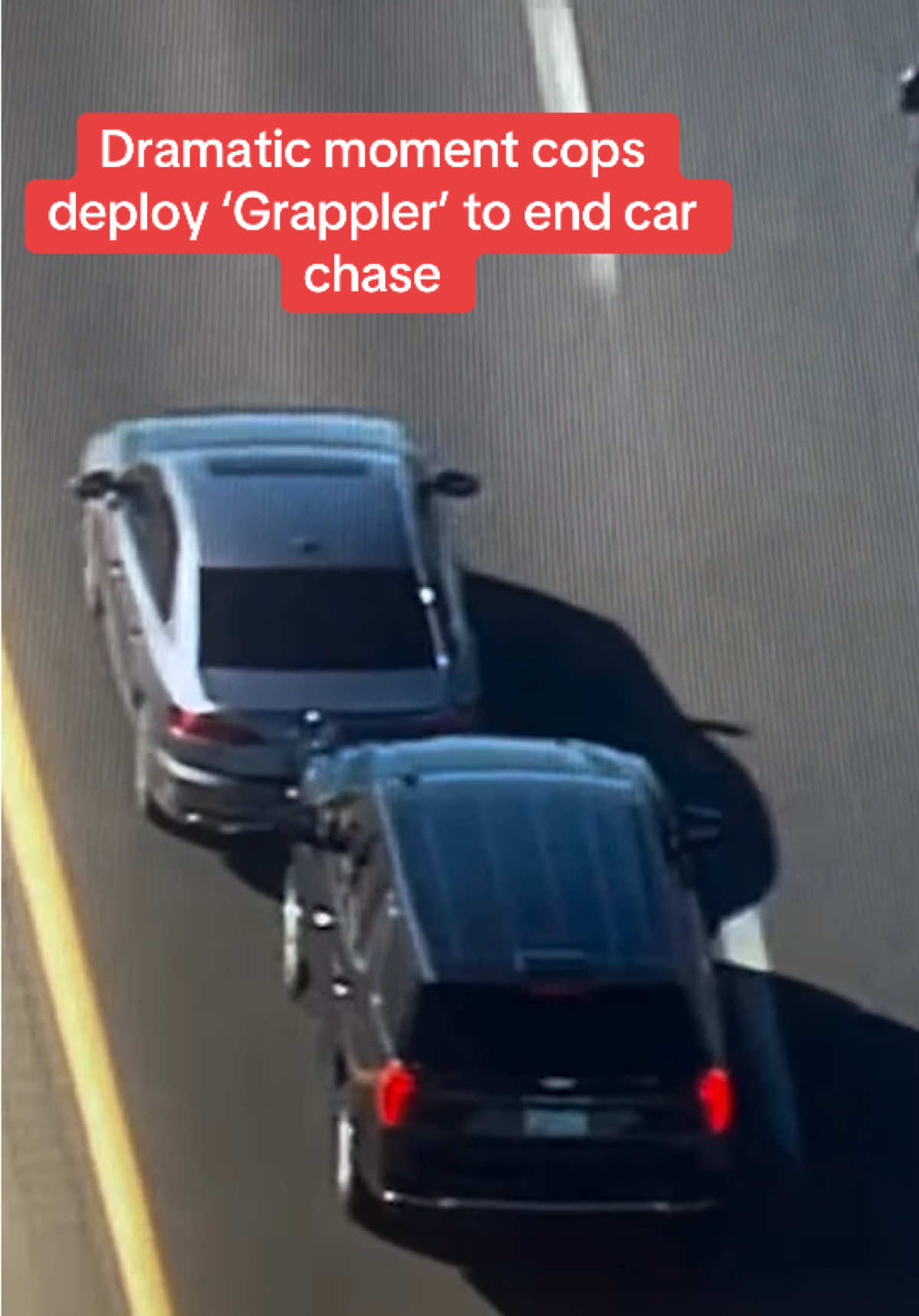 This is the dramatic moment Las Vegas cops used a new ‘Grappler’ tool to catch a suspect after a fast-paced police chase unfolded. #LasVegas #Police #Chase #Crime #Viral 