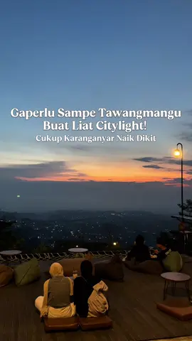 Gaperlu jauh-jauh ke Tawangmangu buat nikmatin citylight!✨ Dari Karanganyar naik dikit aja, udah bisa chill sambil ditemenin view secantik ini 🌃 #tepilangitcoffeandeatery #tepilangit #citylight #infokaranganyar #tawangmangu 