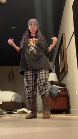 I hate when my face looks focused but I learned this in 60 seconds so I’m impressed idc 