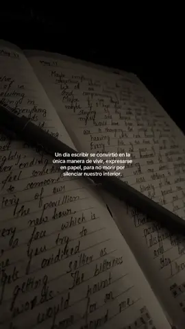 escribir es vida. <3 . . . . . . #write #jetelaisseraidesmots #foryou #fyp #escritor 