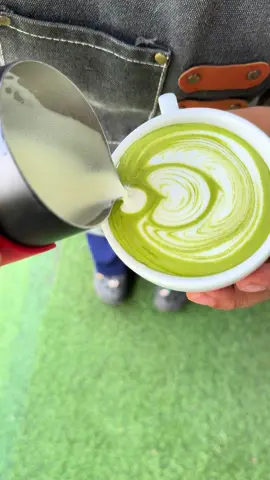 #มัทฉะลาเต้ร้อน สักแก้วไหมคะ หอมอร่อยละมุนที่สุด 🌿🍵🐢 #latteart  #ลาเต้อาร์ต  #matchalatteart #hotmatchalatte 