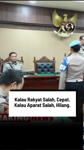 Kompol Cosmas dipecat cepat setelah kasus Brimob. Tapi ketika intel TNI ditangkap? Malah dibilang jangan dibesar-besarkan. 👀 Publik lihat jelas: hukum tajam ke rakyat, tumpul ke seragam. 💬 Pertanyaannya: hukum itu milik siapa? Rakyat… atau seragam? #KompolCosmas #TNI #Polri #DuaStandar #Keadilan 
