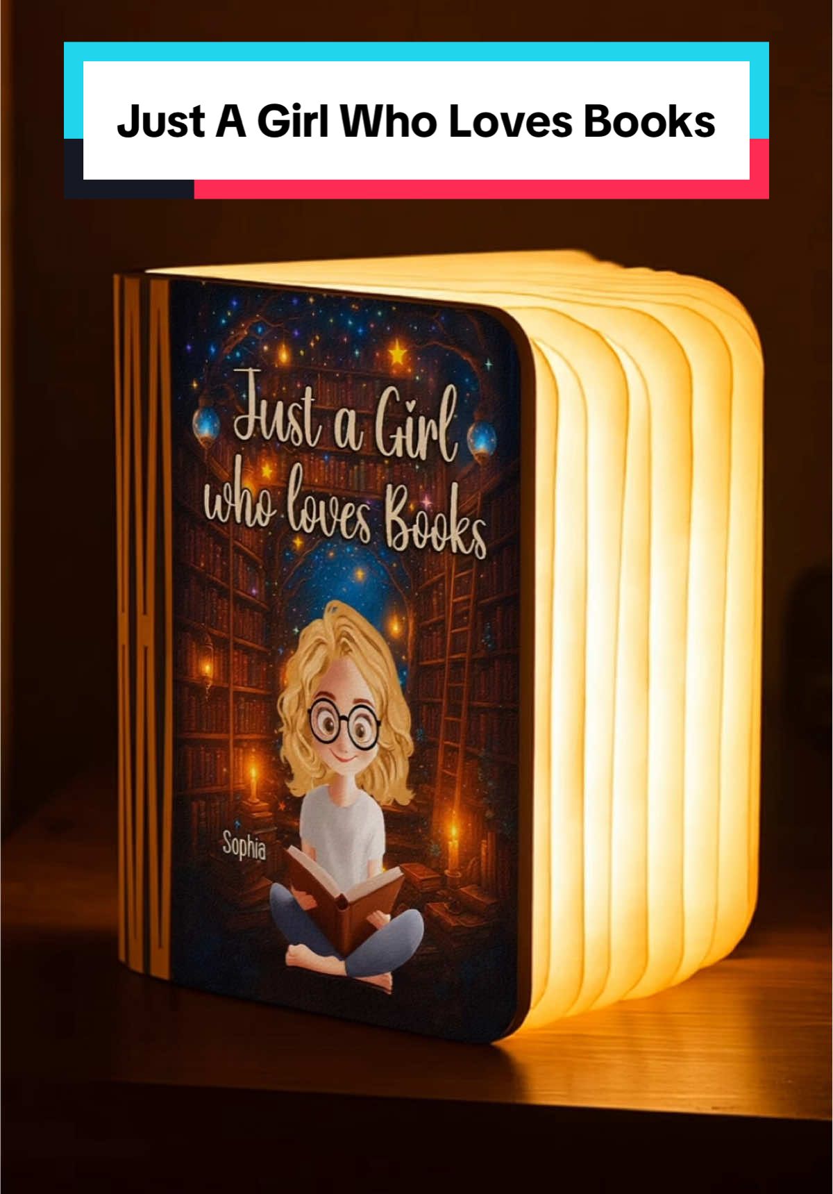 Ignite their passion for books under the tranquil glow of this sentimental gift 📖💡 #macorner #booklamp #booklover #giftsforreaders #uniquegift
