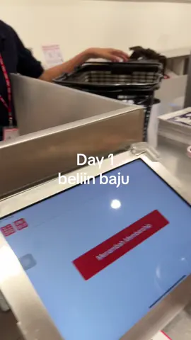 Memberi dislike @H&M #komedi #putar