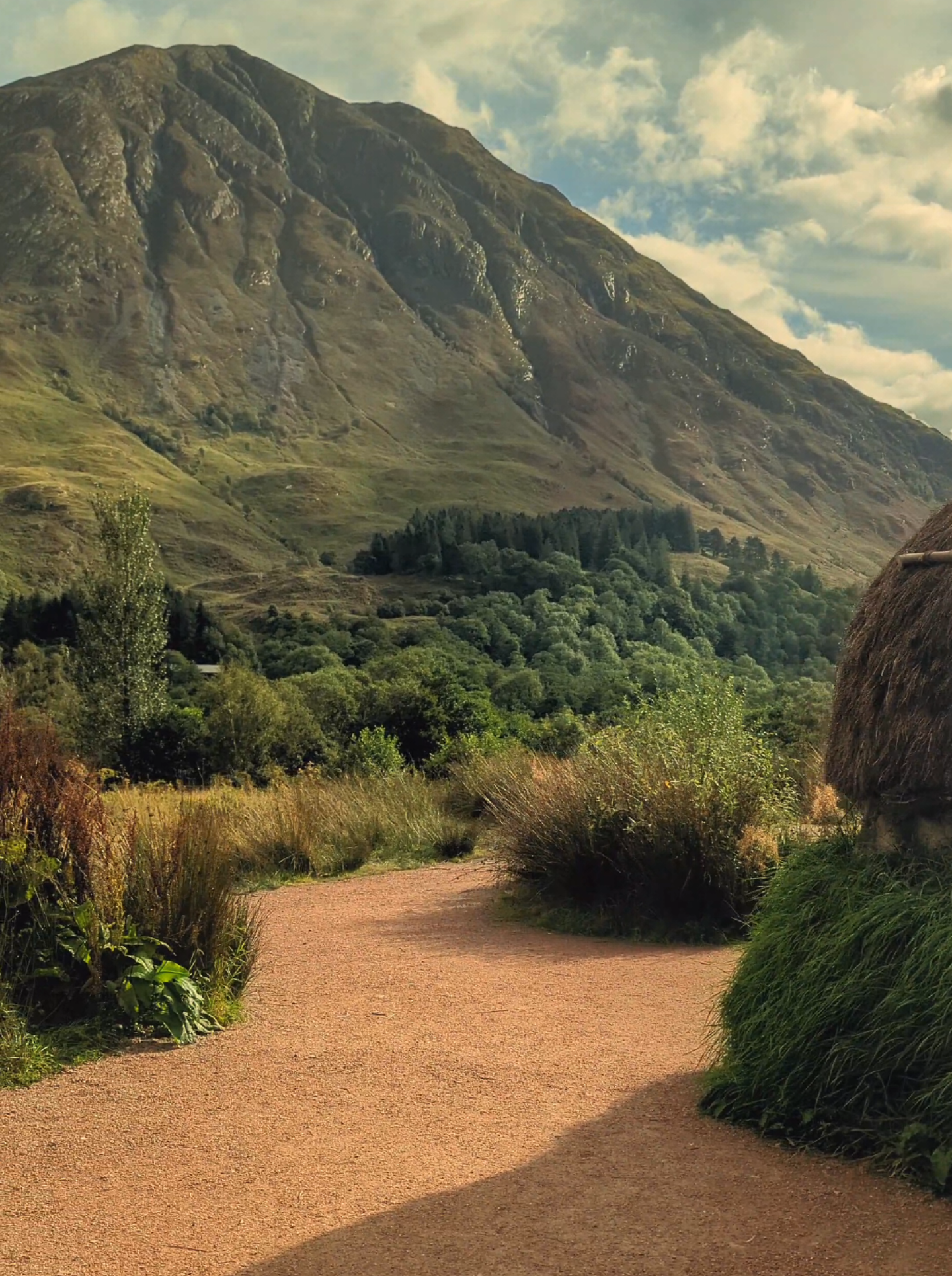 At the Glencoe Visitor Centre, you can see a recreated 17th-century MacDonald turf house, built to honor the clan's heritage and illustrate their traditional way of life before the notorious 1692 massacre.  #Scotland #History #glencoe #highlands #mountains 