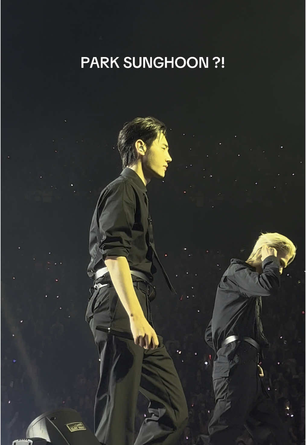 this outfit 🙏🏻 #parksunghoon #sunghoon #enhypen #engene #kpop #enhypenwtl #enhypenparis #wtl #enhypenwtlinparis #jungwon #heeseung #jay #jake #sunoo #niki #concert #enhypenconcert 