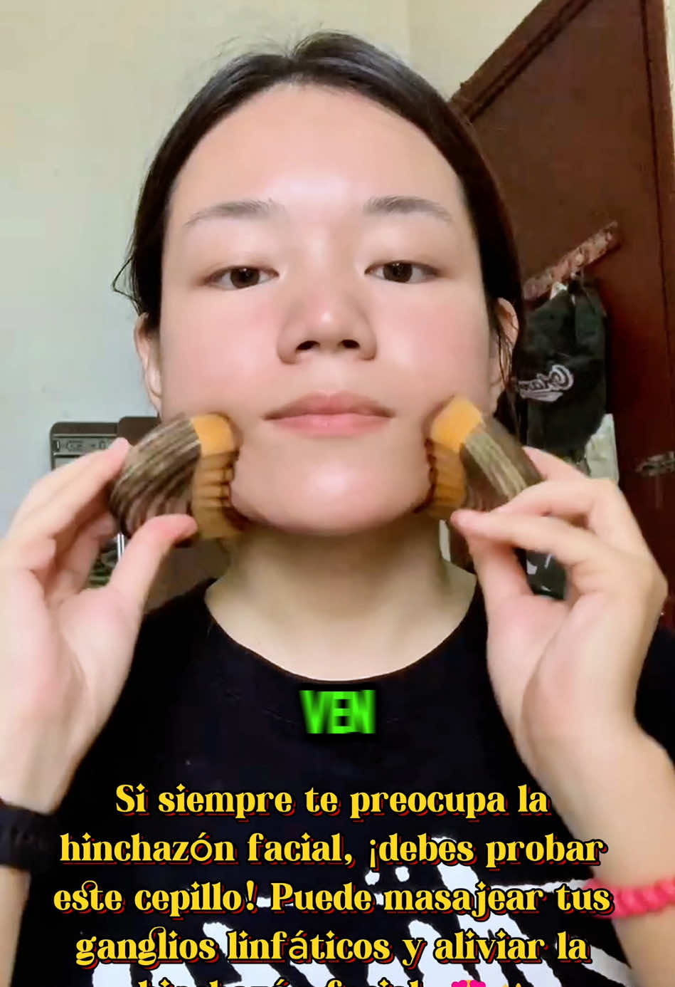 Si siempre te preocupa la hinchazón facial, ¡debes probar este cepillo! Puede masajear tus ganglios linfáticos y aliviar la hinchazón facial. 😍✨#lymphaticdrainage#lymphaticmassage#lymphatic#facelymphatic#lymphaticdrainagemassage#face#skincare#countourface#contour#favebrush#deals#dealsforyou#backtoschool 