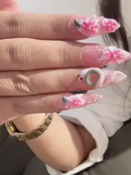 Wanna do Presson on nails? 💅 