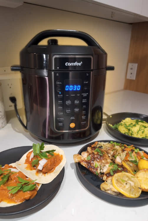 When your friend thinks you are a top chef...but the real MVP is someone else.👩🏻‍🍳🤔#comfee #comfeeishowifeel #pressurecooker #comfeepressurecooker #realchef 