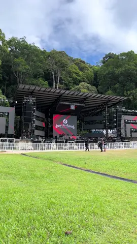 Borderland Music Festival 2025 first shot #fyppppppppppppppppppppppp  #fypage  #kuchingsarawak  #kuchingsarawaktiktok #borderlandmusicfestival 