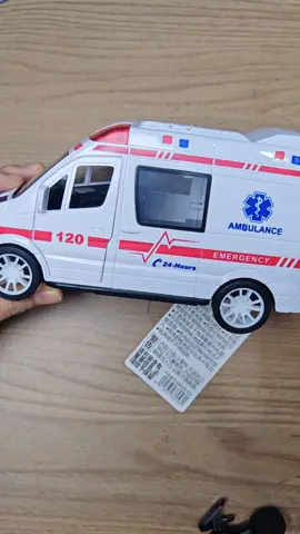 xe cứu thương có nhạc đèn chạy tự động,  đóng mở cửa #xecuuthuong #xecapcuu #toys #Ambulance #dochoixe 