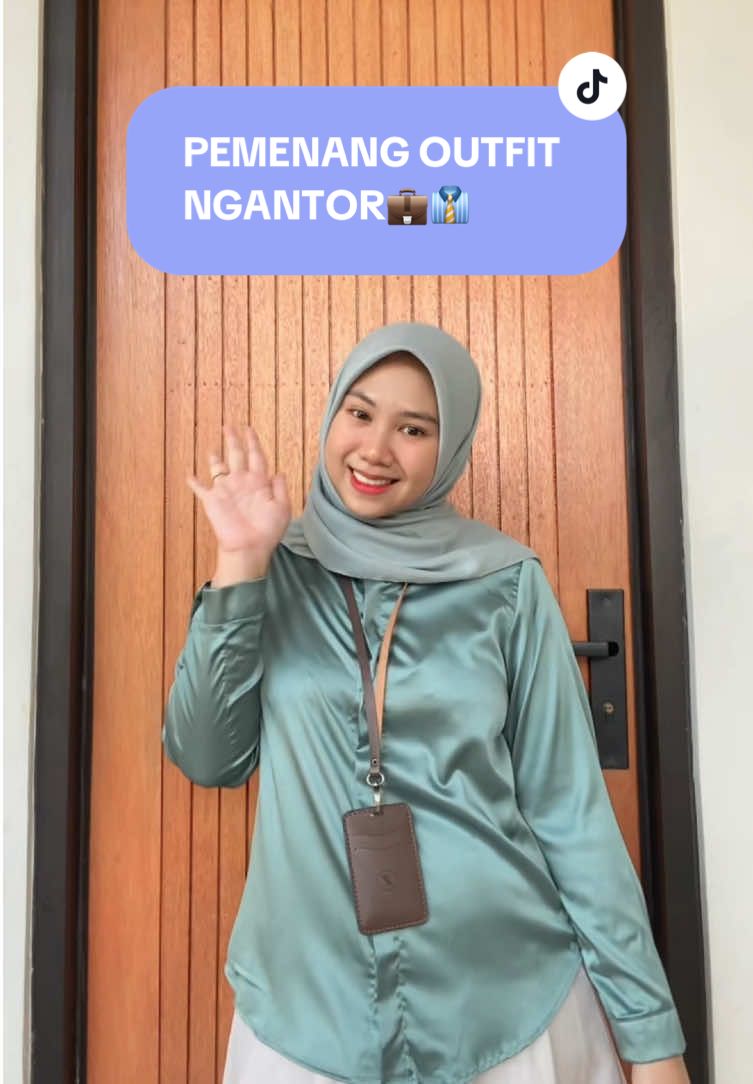 Pemenangnya tetep outfit ini sih🫵🏻 blm ada yang bisa ngalahin pesona kemeja silk💅🏻💅🏻🤪 #fyp #promoguncang99 #gajiansale #kemejasatin #kemejasilk 