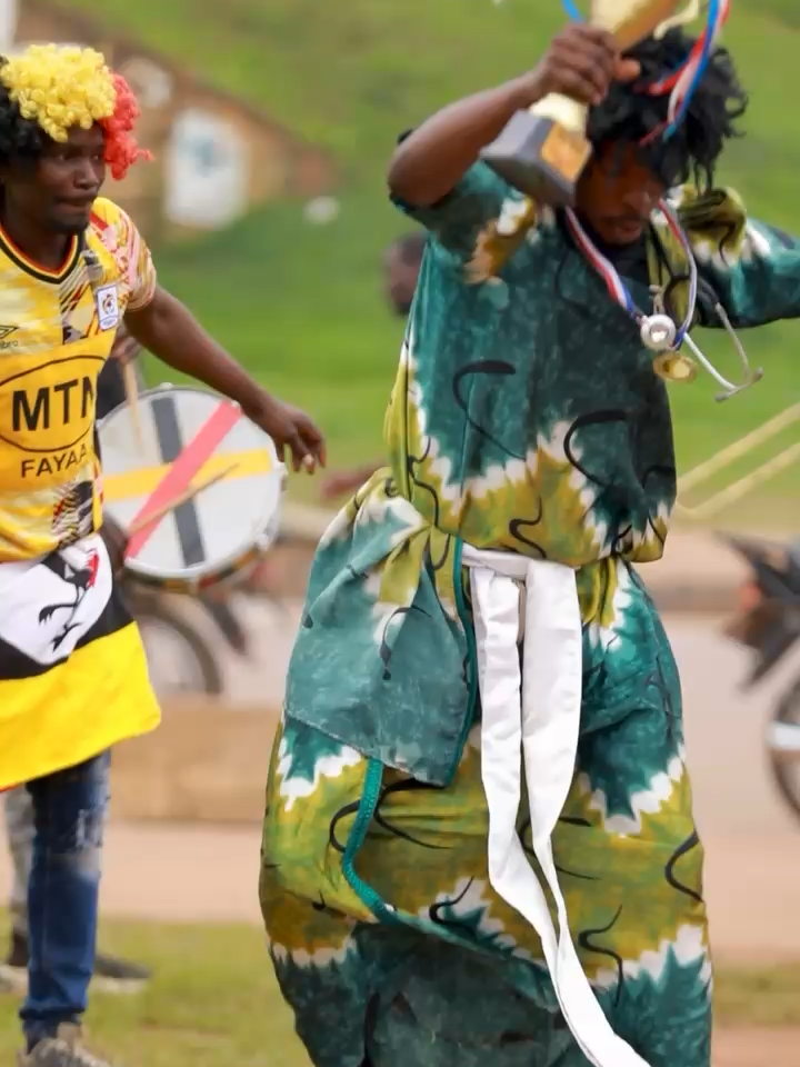 Match Day energy 💪. No one brings pre-match fire like Uganda Cranes fans. #MTNUgCranesFayaaa #FIFAWorldCup #UGAMOZ