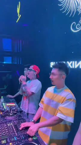 Chính e..chính e đã ko biết cách iu anh😜😜#dangquangtran #djbinz #newphoenixclubbacninh #nhacremix 