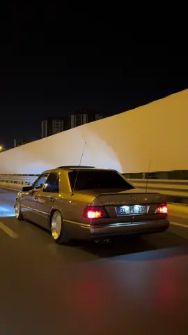 🤎𝐖𝟏𝟐𝟒 𝑀𝐸𝑅𝒞𝐸𝒟𝐸𝒮 𝐵𝐸𝒩𝒵 #mercedesbenzenz #32pt200 #e200 #w124amg #keşvetteyizzz 