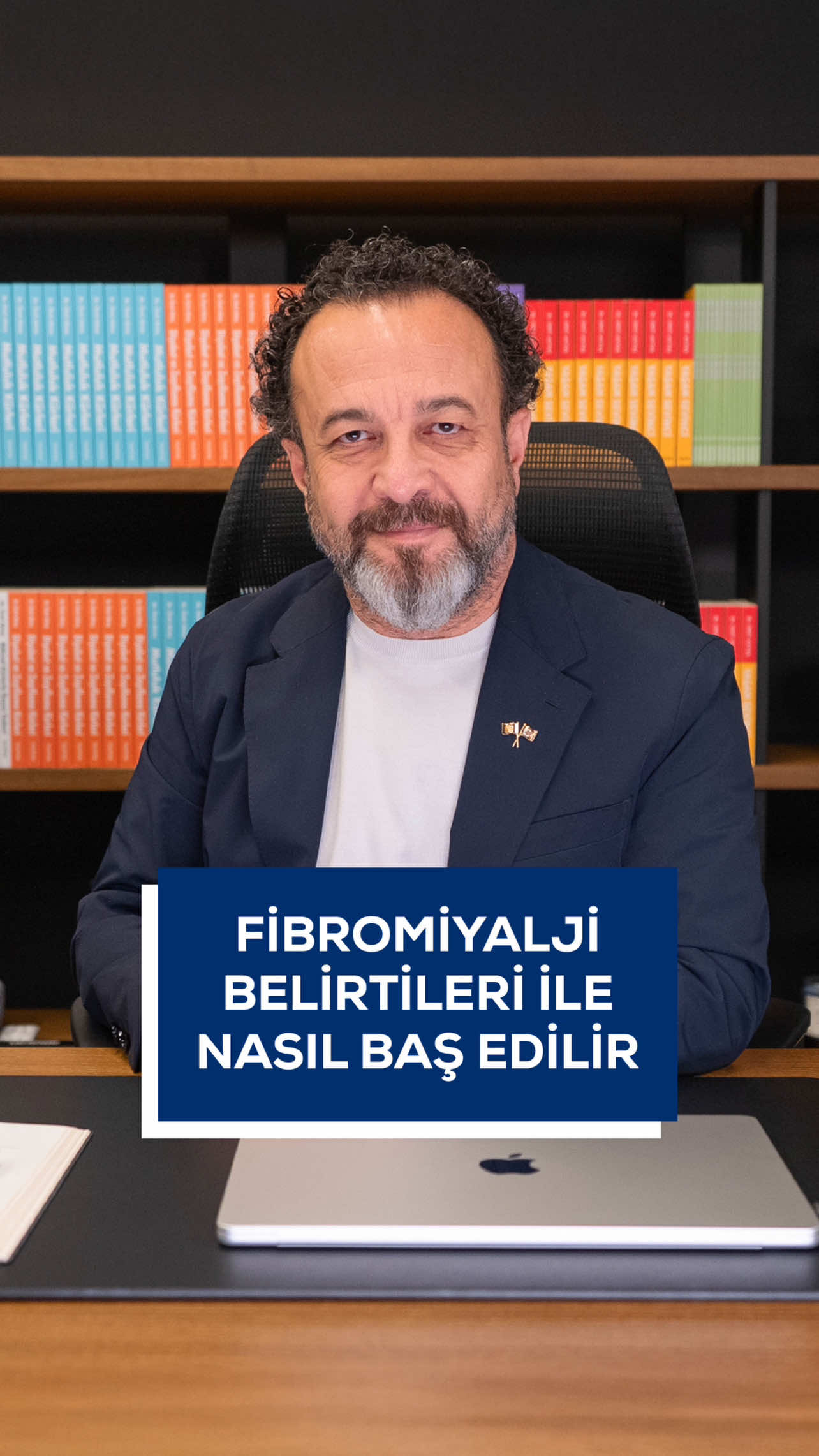 Fibromiyalji, günümüzde özellikle masa başında çalışan beyaz yaka bireylerde sıkça gördüğümüz bir rahatsızlık. Halk arasında kas romatizması olarak da bilinir. Bu hastalığa sahip kişiler genellikle yoğun sırt, omuz ve boyun ağrılarından şikâyet eder. Uyku bozuklukları yaygındır ve sabahları yataktan kalktıklarında vücutlarında tutukluk, kas katılığı ve hareketsizlik hissederler.  Dinlenemedikleri için gün boyunca süren bir yorgunluk ve halsizlik hâkimdir. Ayrıca bu tabloya mutsuzluk hali de eşlik eder.   #reklam #DrÜmitAktaş #ilaçsızyaşam #sağlık #sağlıklıbeslenme   