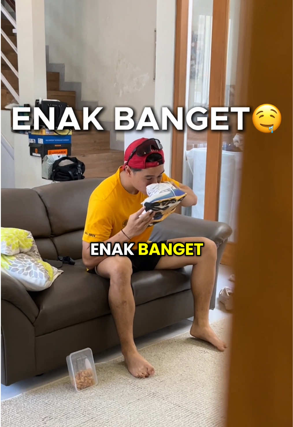 Replying to @hadalobak ‼️🤤baru tau ada sepatu se-enak ini🤤‼️ @Saucony Indonesia #runningshoes #sepatulari #sauconyhurricane24 #sauconyrunning #Running #saucony 