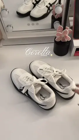 Finally my first corolla shoes ever so comfy 🥹 #corollashoes #corolla #unisexshoes #shoes #casualshoes 