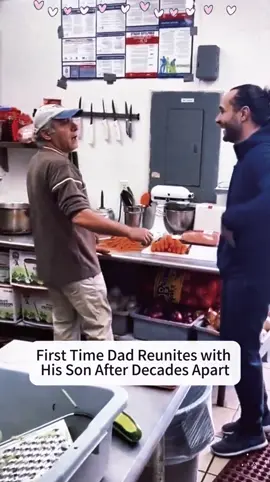 They are reunited#reunion#reunitea#dad#parents#Love#family#usaus#foryou 