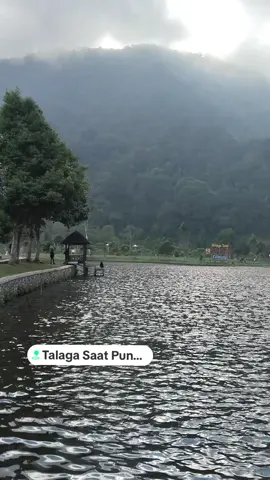 tempat nya cocok buat bengong, cung siapa yang pernah kesini?..  #telagasaatpuncak #puncakbogor  #explore  #fyppppppppppppppppppppppp 