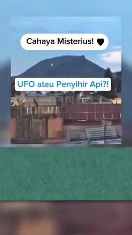Detik-Detik Penampakan Cahaya Aneh di Langit Zapotitlán – UFO atau Folklore? #UFO #FenomenaLangit #PenampakanMisterius #MisteriDunia #OrbCahaya     