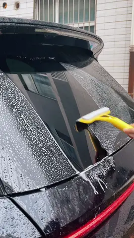 A must-have for every family 3 in 1 Window Cleaning Scraper #tool #fyp #scraper #goodthing #windowcleaning#usa#tiktok #tiktokshop 