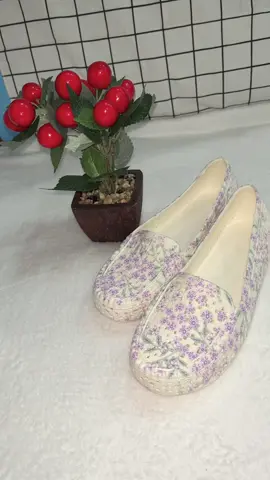 Flat shoes for women #sandals #WomenOfTikTok #fyp #foryou #women 