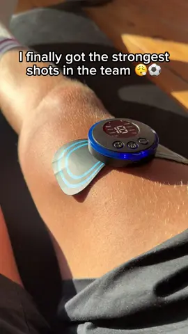 My shots has never been as strong as lately fr #footballtiktok #strong #shots #power #footballer 