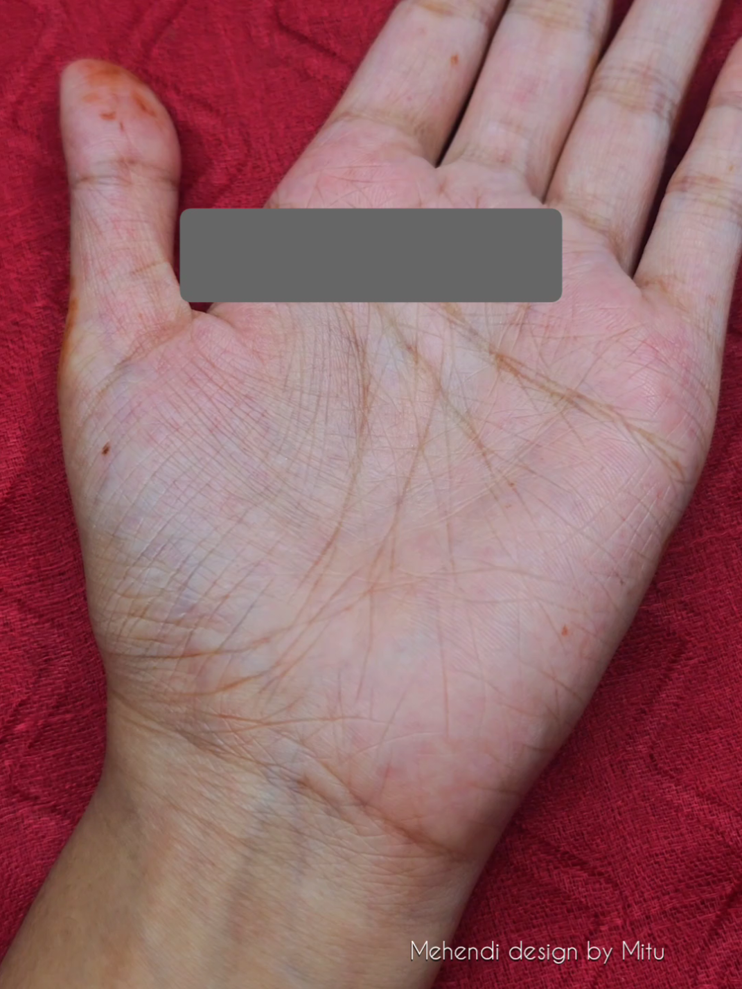 Replying to @itz_moon10 New Design 😍 #mehendidesignbymitu #ti̇ktok #fyp #henna 