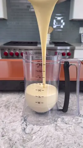 Chega de sujeira e medidas erradas na cozinha! A Jarra Dispenser Dosadora de Massas 900ml é perfeita para preparar cupcakes, panquecas, waffles e muito mais, de forma prática e sem desperdício. ✅ Medidas precisas até 900ml ✅ Fluxo controlado com apenas um clique ✅ Ideal para receitas rápidas e sem bagunça Transforme sua experiência na cozinha com praticidade e resultados perfeitos! #achadinhos #cozinhaorganizada #praticidade #culinaria #promoção