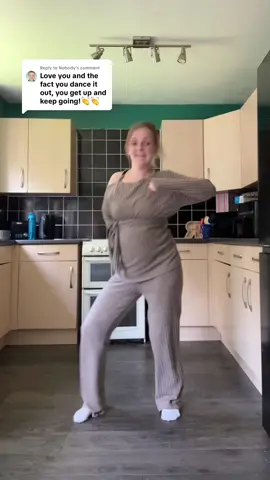 Replying to @Nobody dc@💙💟 𝑺𝑷𝑯𝑬𝑵𝑪𝑬𝑹4️⃣💟💙 #iceicebaby #21weekspregnant #danceitout 