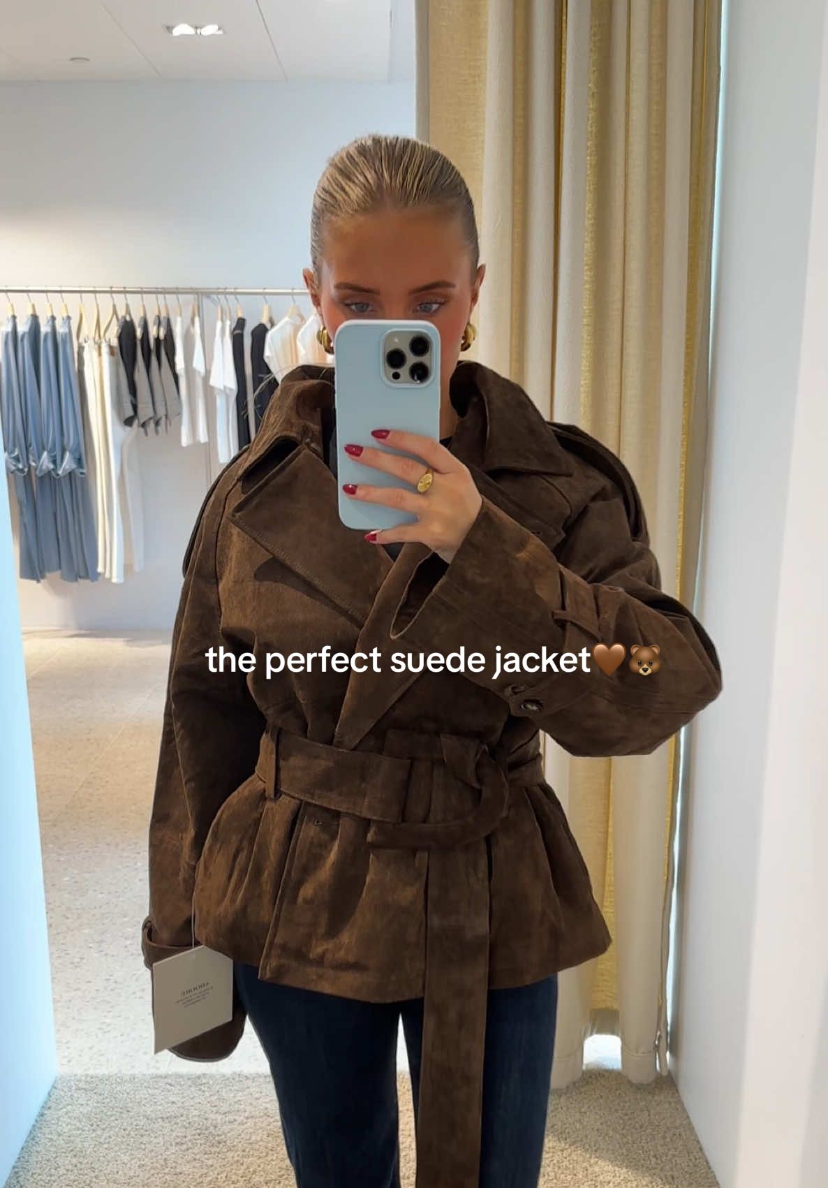 The perfect suede jacket🤎🐻 from @Departments & Stores @ADOORE  #fall #suede #jacket #fallfashiontrends #foryou 