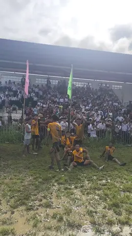 ကြာကန်အသင်းလေးအနိုင်ရရှိသွားပုံများစိတ်ချမ်းသာစရာ🤭ပထမပိုင်းတုန်းကတော့ရင်ဘတယက်တေဘာတေအောင့်တယ်တစ်ဂိုးပေးထားလိုက်ရလို့ခုတော့2/1နဲ့နိုင်သွားပါပြီ/မြွေဟောက်တော့‌ရေမြွေဖြစ်သွားပါတယ်ပေါ့🫣#views #စတာပါရှင့်#ရောက်ချင်တဲ့နေရာရောက်👌 #fyp 