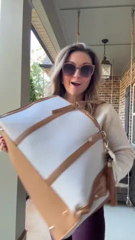 Meet your new work tote! #workbag #worktote #canvastote #laptopbag 