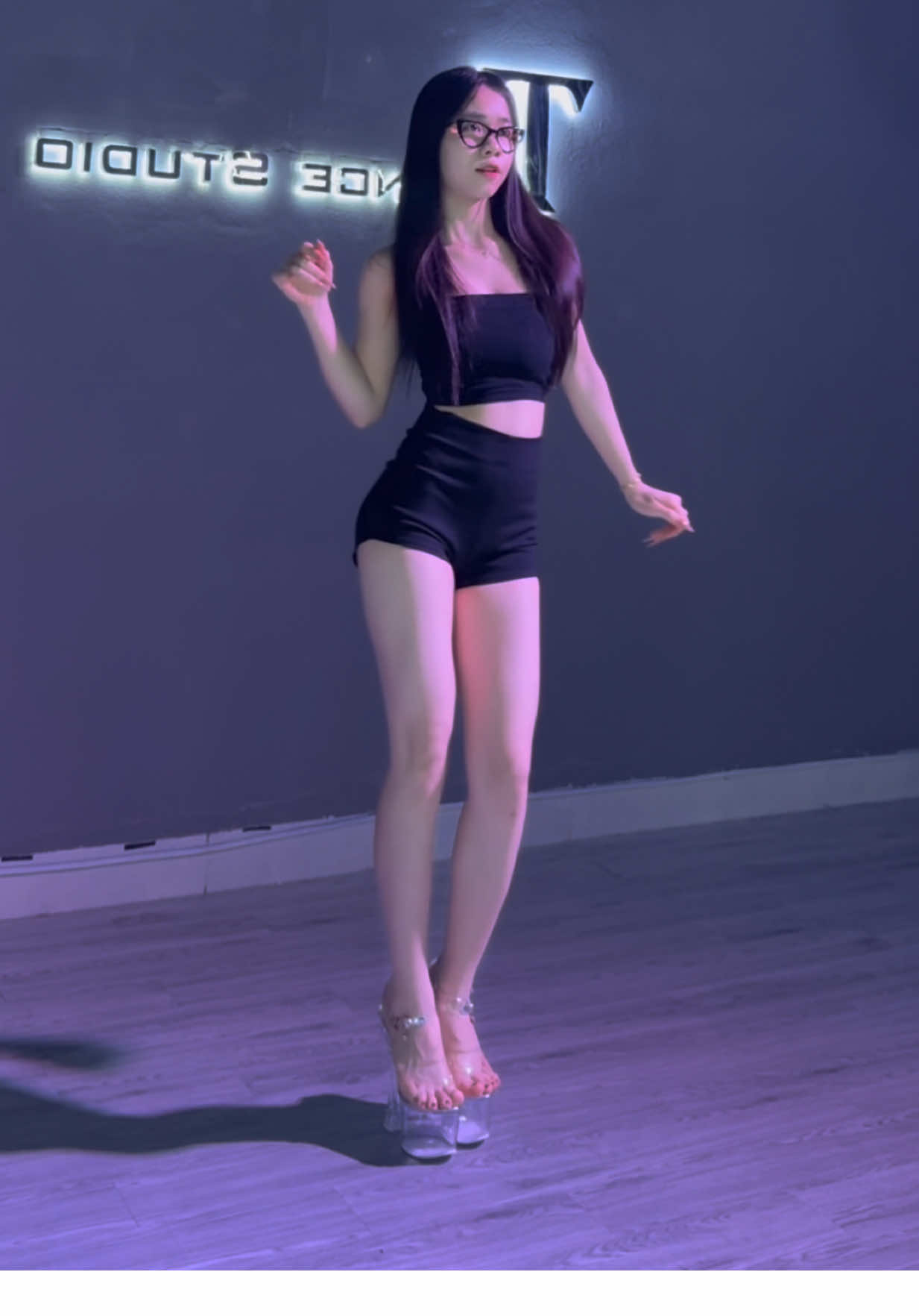 Ce đam mê feelbar đâu ùi ạ #fyp #xuhuong #viral #dancebar #daynhay 