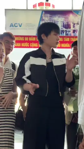 Jack vừa đáp sân bay Đà Nẵng, không khí hội ngộ giữa idol và fan cực kỳ vui nhộn. #fyp #trending #JackJ97 #J97 #vjdanang 