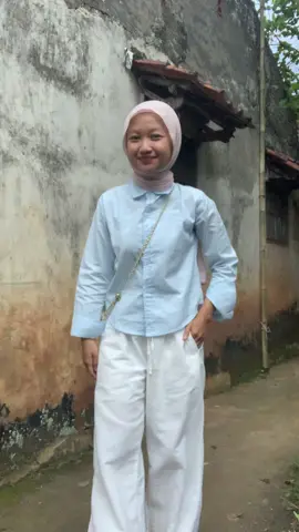 #ootdsimple #kemejapolos 