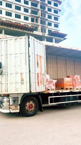 Transfer brg singapore dlu msuk dlm lori lps tu stg kita luncurr trus pineng plak😎 #abgloriutaraselatan🚛🇹🇭🇵🇱 #croosborder #Pelanpelanjanjitekansampai😎 