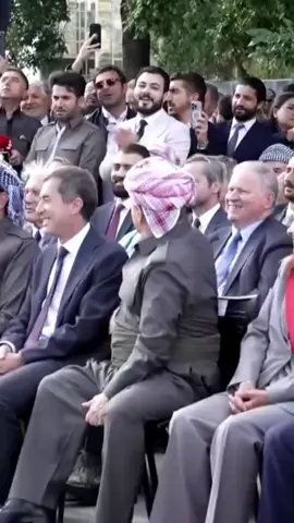 سەرۆک بارزانی سەیری ئەوانە دەکات گۆرانی لەگەل شڤان پەروەر دەلێنەوە#sarokbarzani #france🇫🇷 #kurdistan🇹🇯️ #9604h #highlight 