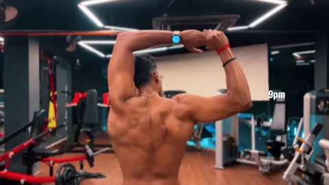 This is what 9–9 looks like… did I ace the trend? 👨‍🏫🏋️ #fyp2025 #fitnessmalaysia #teacherlifebelike #malaysia #powerhouse 