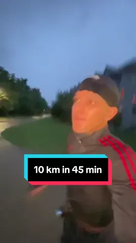 Kann ich die 10 km in 45 min Schafen? #joggen #10km #fußballer #fyp #foryou #motivation #goviral 