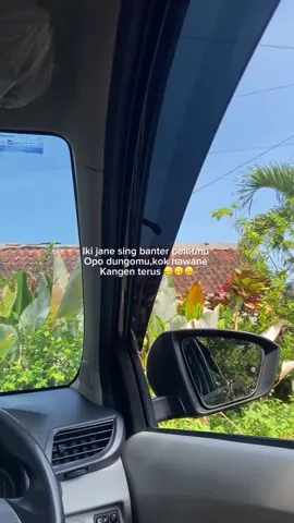 Terjabek 2 hal 1 ingin berbicara denganmu  2 tidak ingin mengganggumu  #drivermuda #rentalmobilmagelangkota #wisatajogja #wisatamagelang