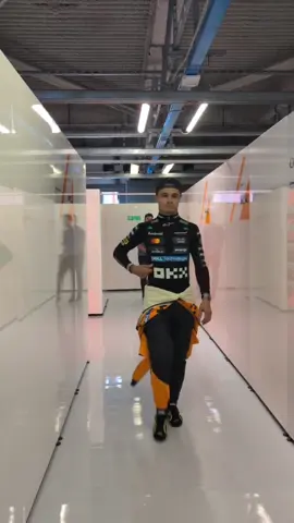 Strutting in for FP1 😍 #McLaren #F1 #ItalianGP 