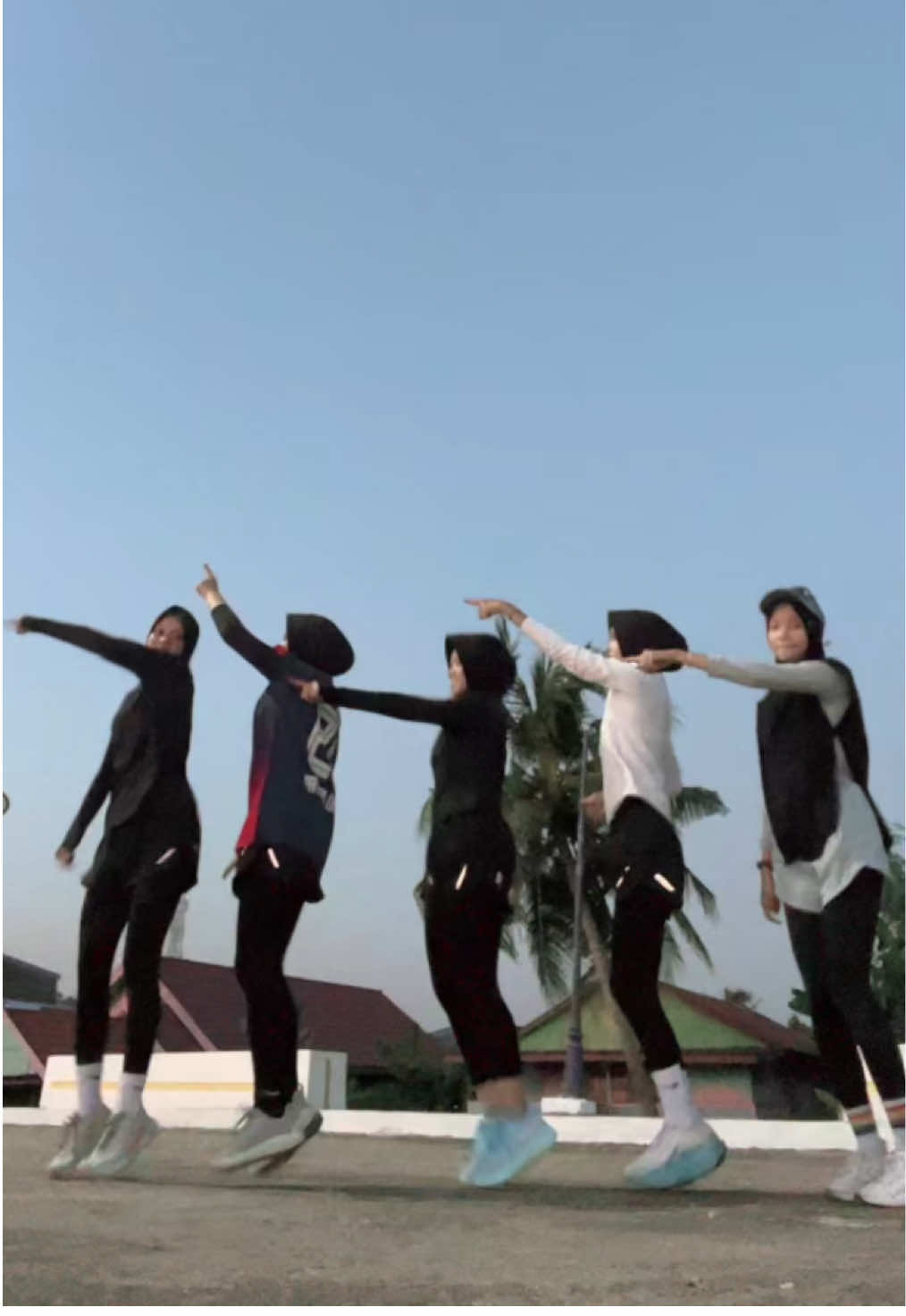 cintah ka tidak😝 #xybca #Running #lewatberanda #fy #trending 