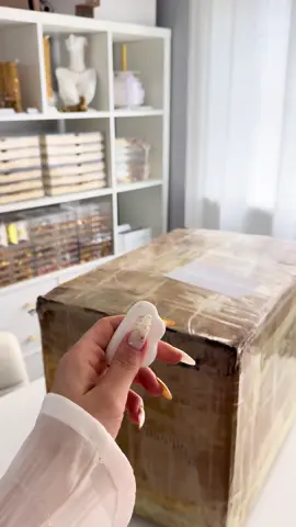 Unboxing our brand new jewelry boxes – can’t wait to use these for our upcoming collections!✨💛 #asmr #unboxing #ukjewellery #jewelrybusiness 